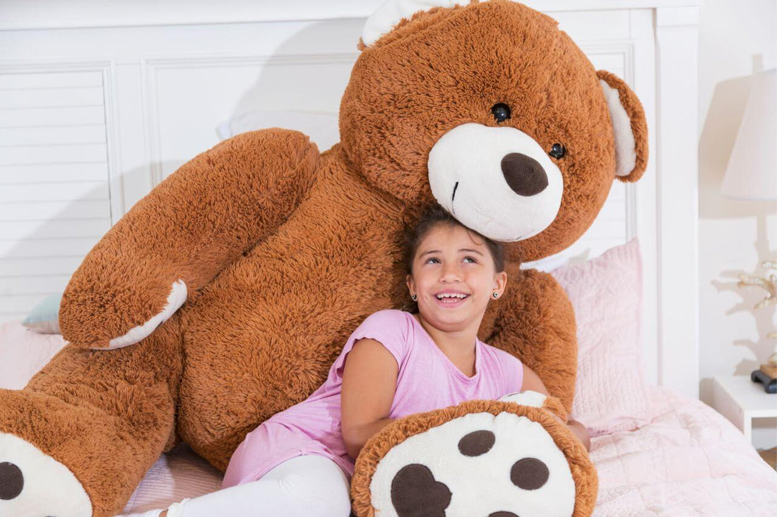 Giant Teddy Bear: Overwhelmingly Popular Plush Toy